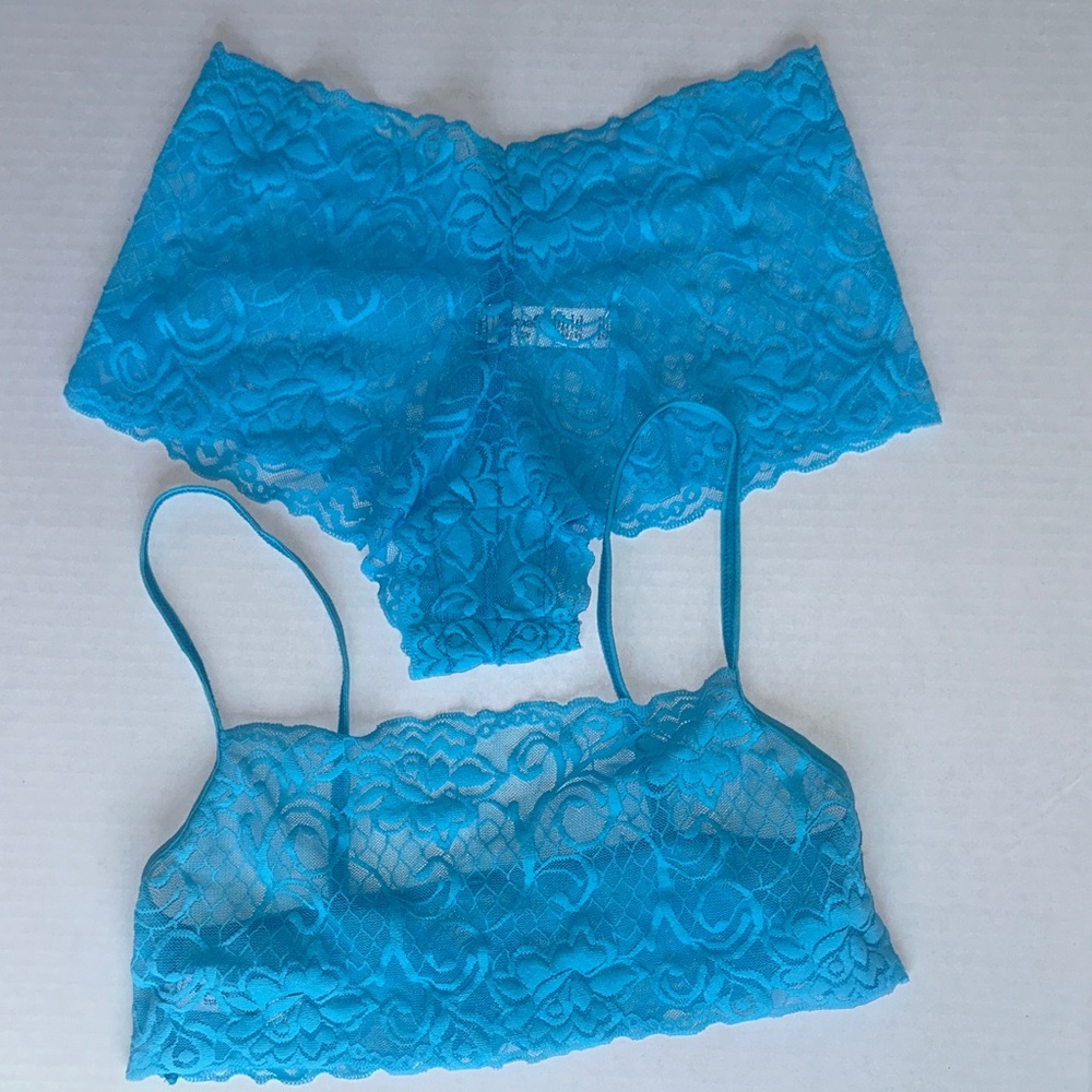 ‘Mapale’ NWOT Stretch Lace Bralette and High-Waist Brief Set - Bright Turquoise